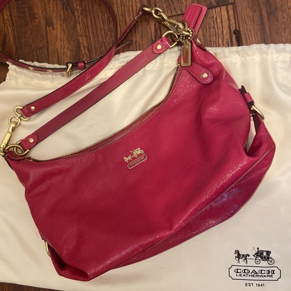 Coach Madison Hailey Hobo Handbag Patent Magenta Barbie Pink 💓